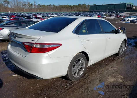 2015 Toyota Camry Se z USA, uszkodzony, nr VIN 4T1BF1FK4FU482281